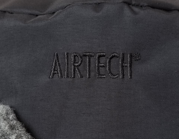 117230-940-F940_close-up01