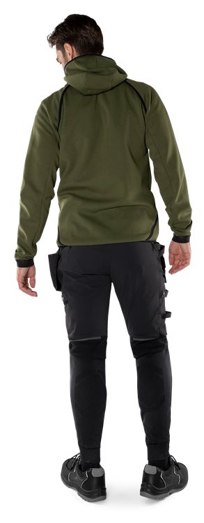 131141-940-F940_modelback01